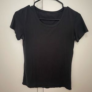 Black Lululemon tshirt